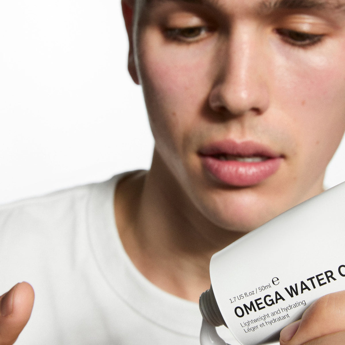 supersize-omega-water-cream-100ml-i1 Omega100_Model_2000x2000_62065fcd-8c1b-4831-aefc-6f05325600fd.jpg